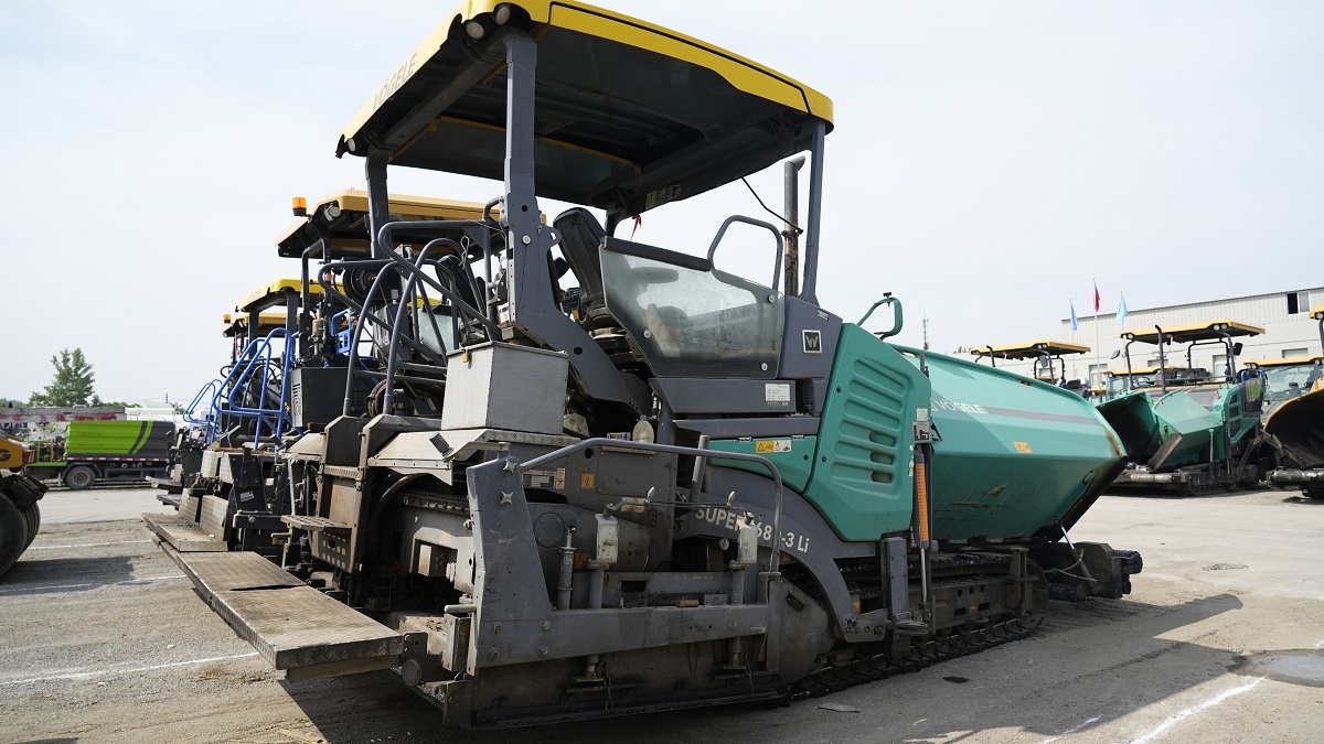 道路攤鋪機(jī)